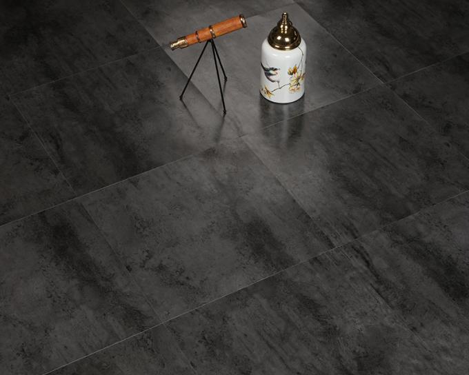 Binnen Vuurvaste Zelfstokschil en Lijm van de Stok de Vinylbevloering onderaan Lvt 1